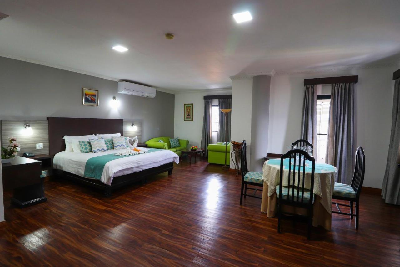 Hotel Puerta Del Sol Давид Экстерьер фото