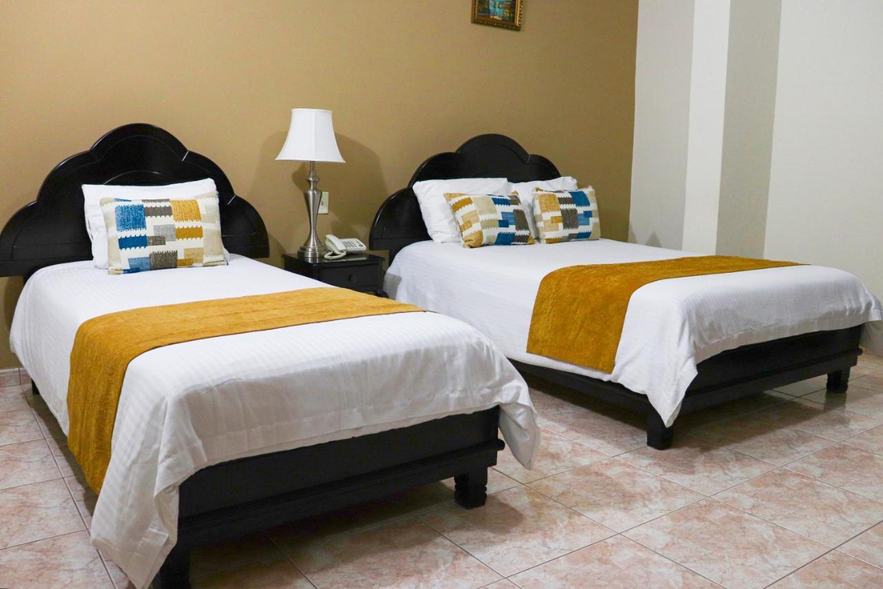 Hotel Puerta Del Sol Давид Экстерьер фото