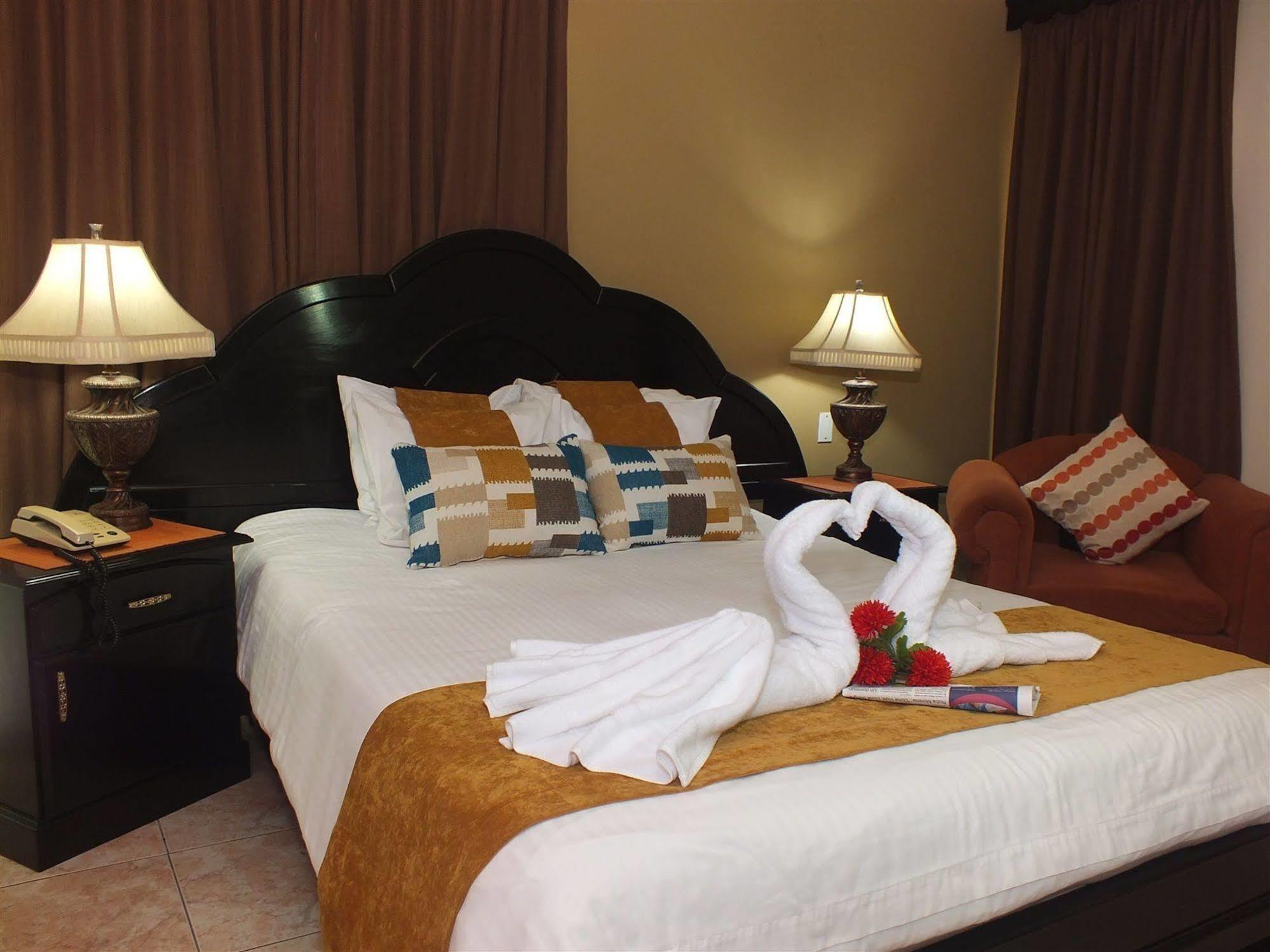 Hotel Puerta Del Sol Давид Экстерьер фото
